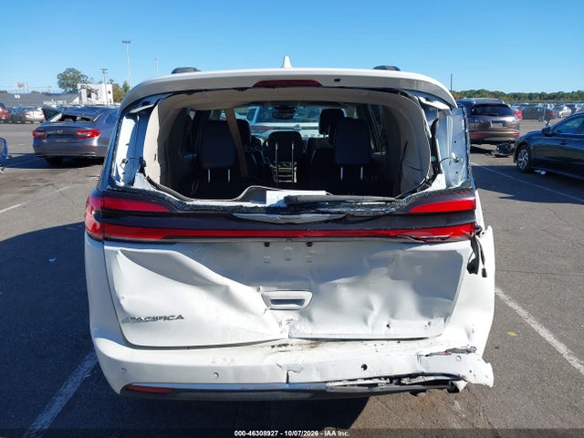 2022 CHRYSLER PACIFICA TOURING L 6