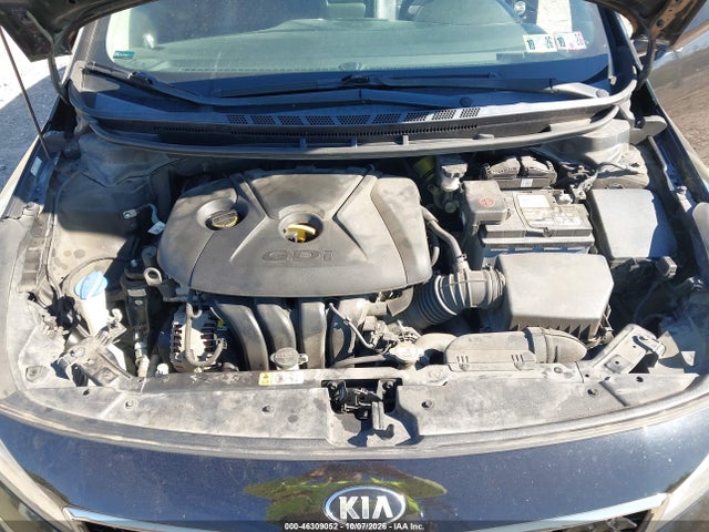 2017 KIA FORTE EX 10