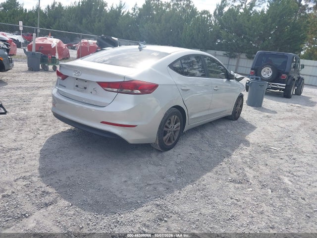 2018 HYUNDAI ELANTRA SEL 4