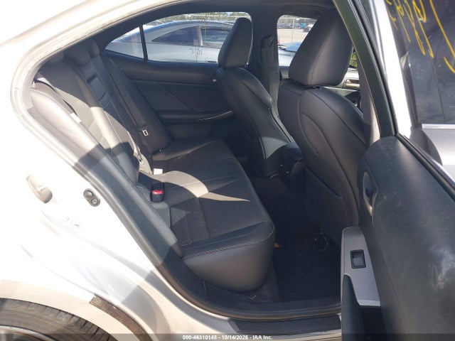 2017 LEXUS IS 200T 8