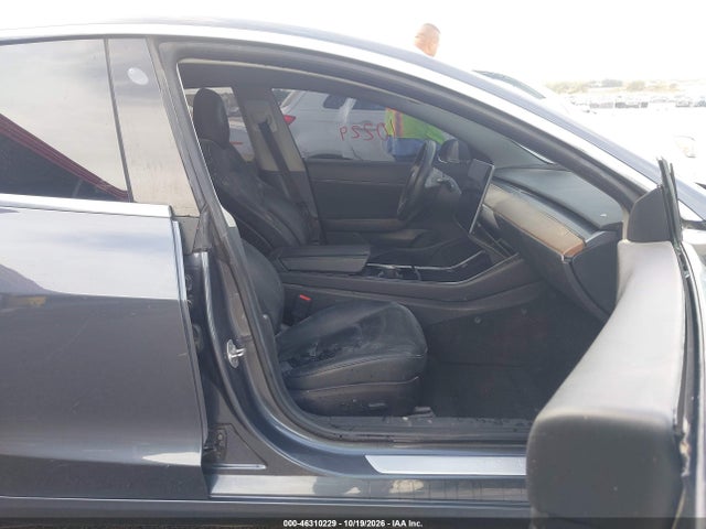 2018 TESLA MODEL 3 LONG RANGE/PERFORMANCE 5
