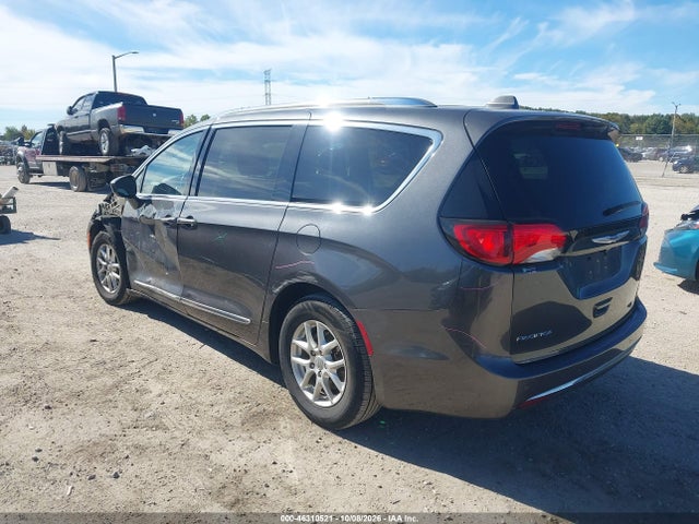 2020 CHRYSLER PACIFICA TOURING L 3