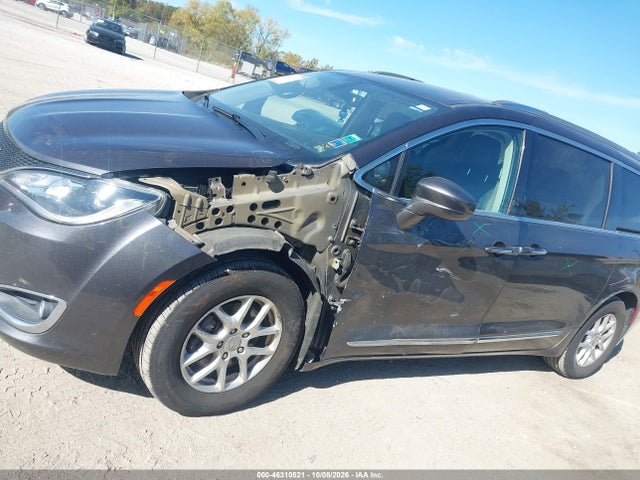2020 CHRYSLER PACIFICA TOURING L 6