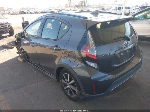 2019 TOYOTA PRIUS C L 3