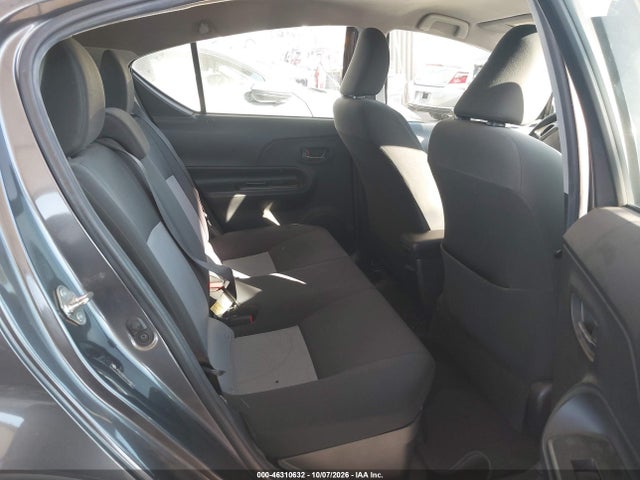 2019 TOYOTA PRIUS C L 8