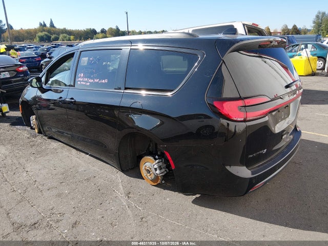 2027 CHRYSLER PACIFICA 3