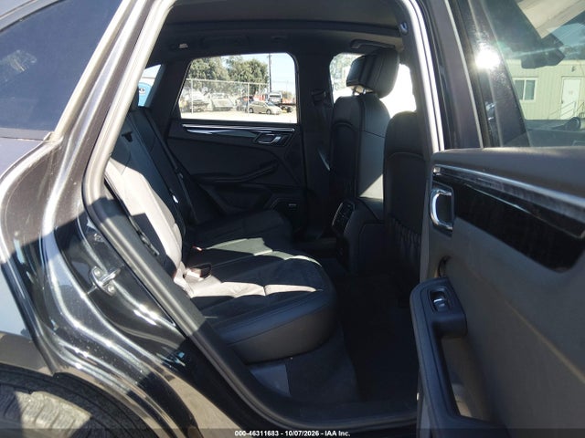 2021 PORSCHE MACAN 8