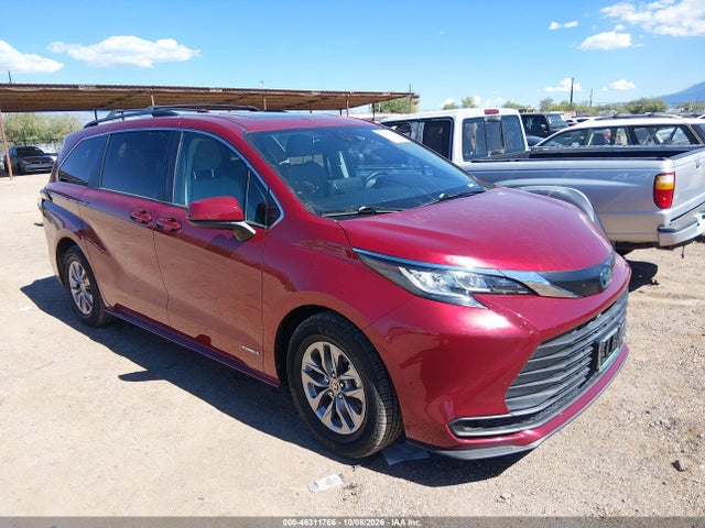 2021 TOYOTA SIENNA LE