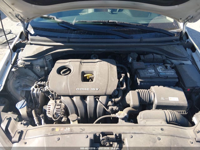 2017 HYUNDAI ELANTRA SE 10
