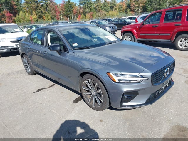 2021 VOLVO S60 T5 MOMENTUM