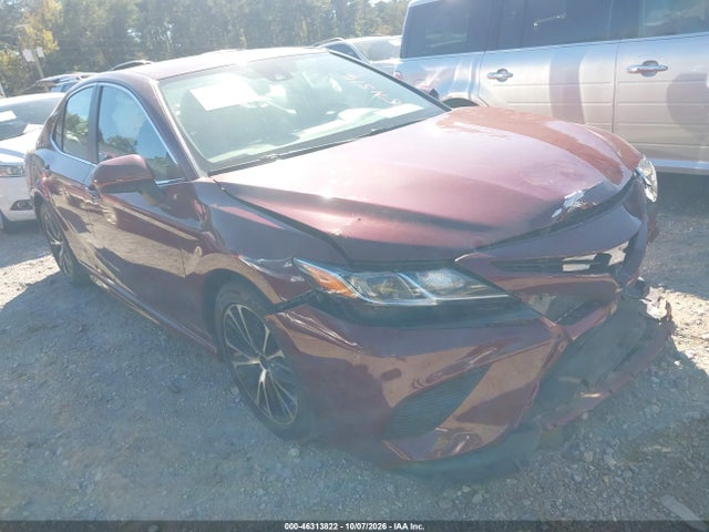 2018 TOYOTA CAMRY SE