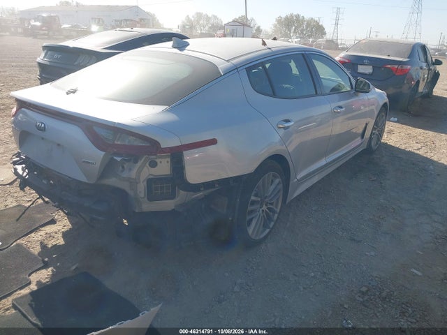 2018 KIA STINGER 4