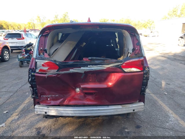 2020 CHRYSLER PACIFICA TOURING 16