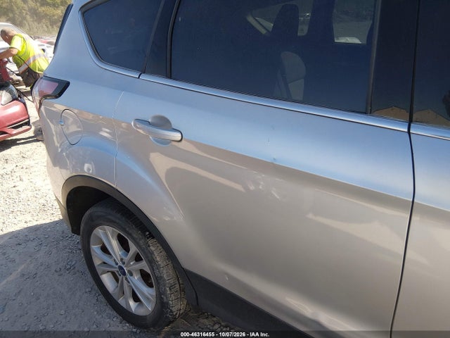 2017 FORD ESCAPE SE 14