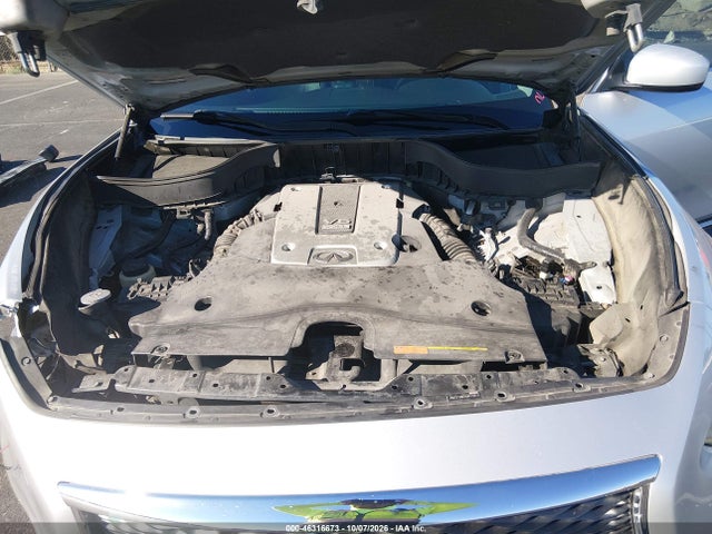 2017 INFINITI QX70 10