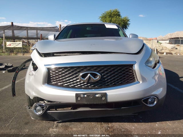 2017 INFINITI QX70 13