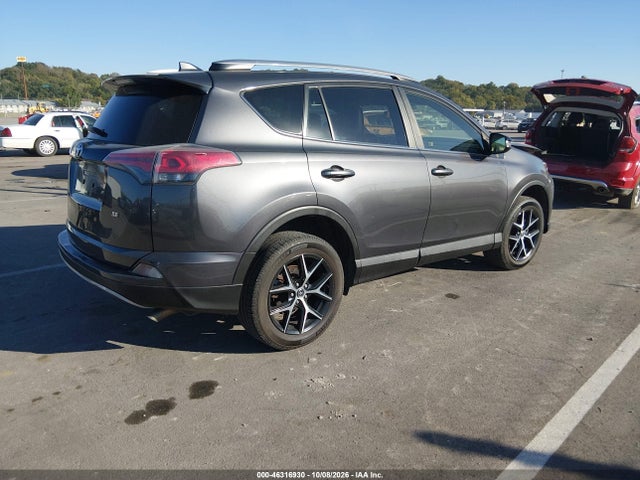 2017 TOYOTA RAV4 SE 4
