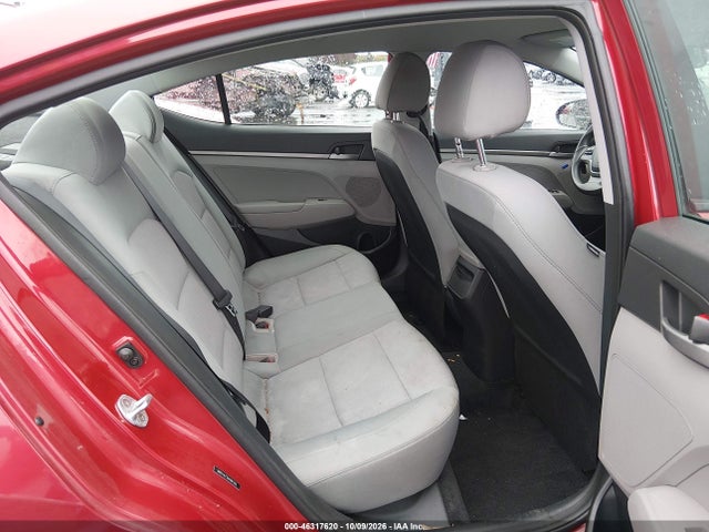 2017 HYUNDAI ELANTRA SE 8