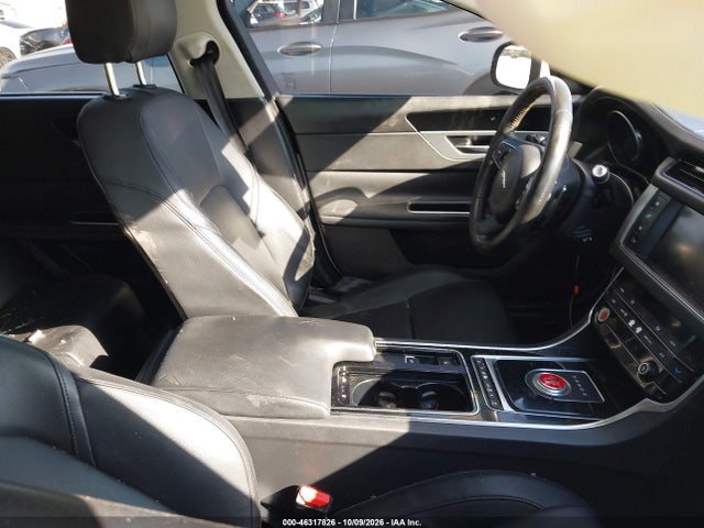 2018 JAGUAR XF 25T 5