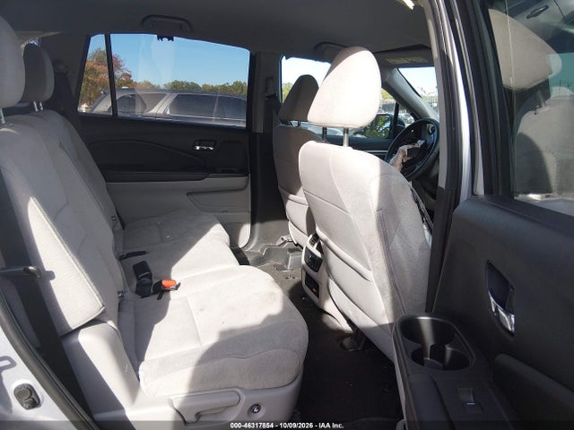 2019 HONDA PILOT EX 8