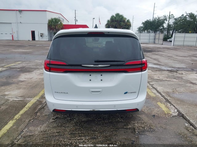 2024 CHRYSLER PACIFICA HYBRID SELECT 16