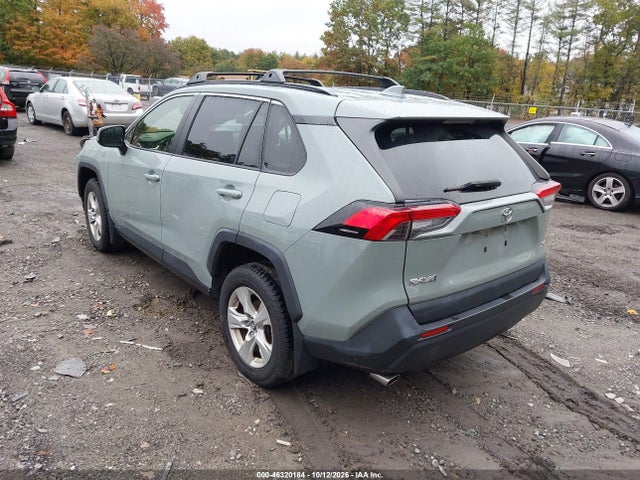 2019 TOYOTA RAV4 XLE 3
