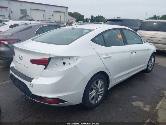 2020 HYUNDAI ELANTRA SEL 4