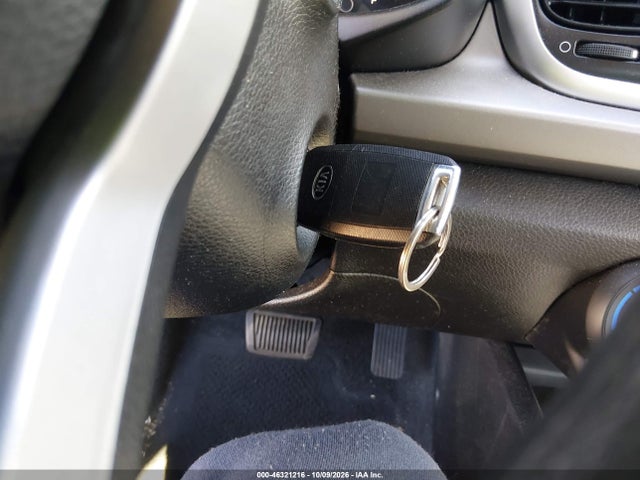 2020 KIA RIO S 11
