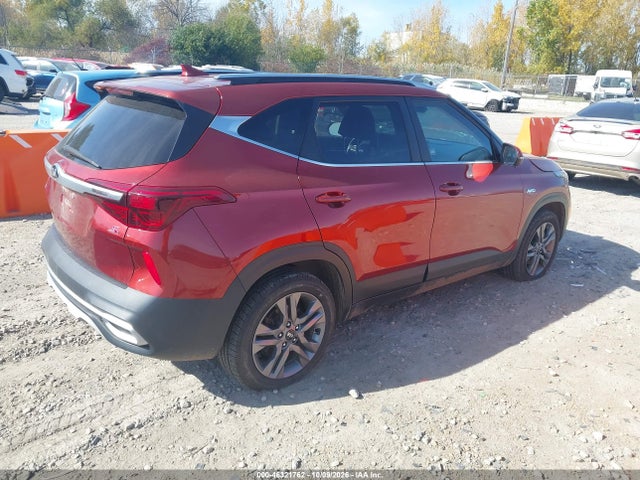 2021 KIA SELTOS S 4