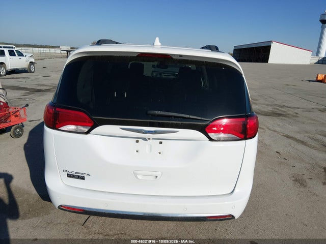 2017 CHRYSLER PACIFICA TOURING-L 21