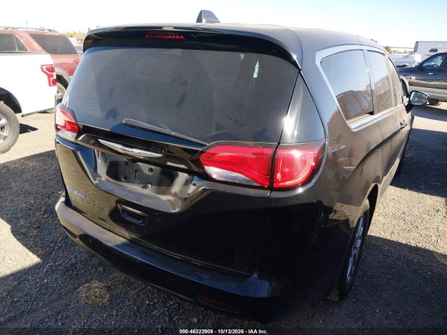 2024 CHRYSLER VOYAGER LX 4