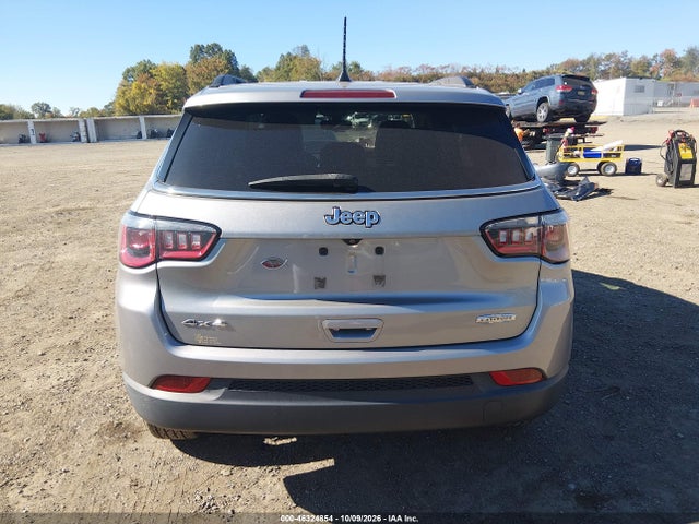 2019 JEEP COMPASS LATITUDE 4X4 17