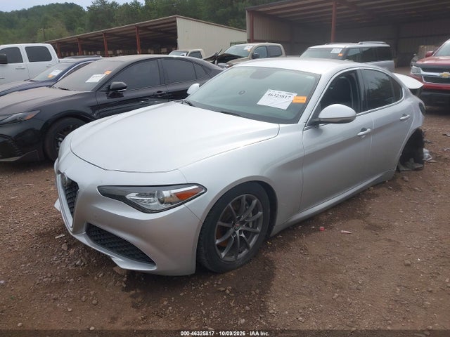 2017 ALFA ROMEO GIULIA RWD 2