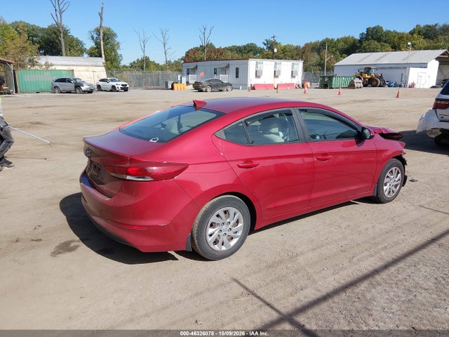 2017 HYUNDAI ELANTRA SE 4