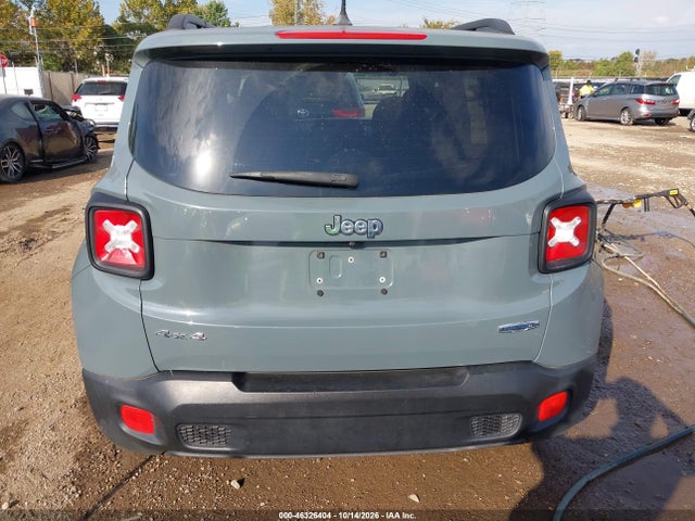 2017 JEEP RENEGADE LATITUDE 4X4 16