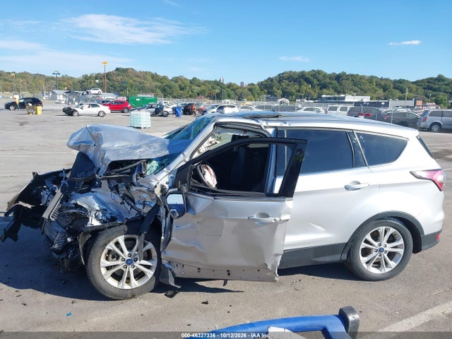 2017 FORD ESCAPE SE 16