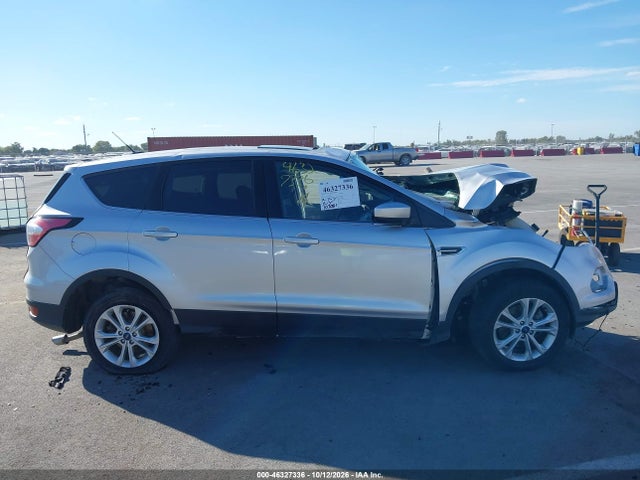 2017 FORD ESCAPE SE 17