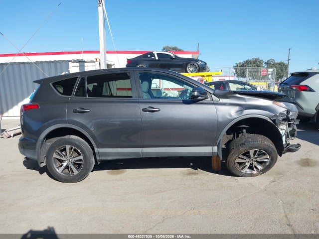 2018 TOYOTA RAV4 XLE 14