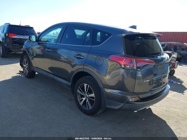 2018 TOYOTA RAV4 XLE 3