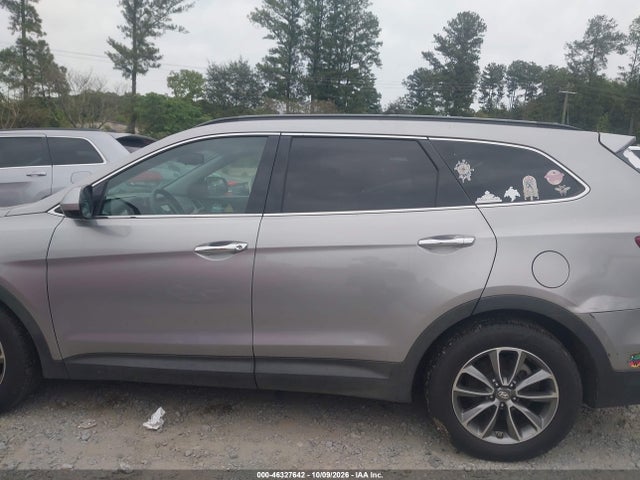 2017 HYUNDAI SANTA FE SE 14