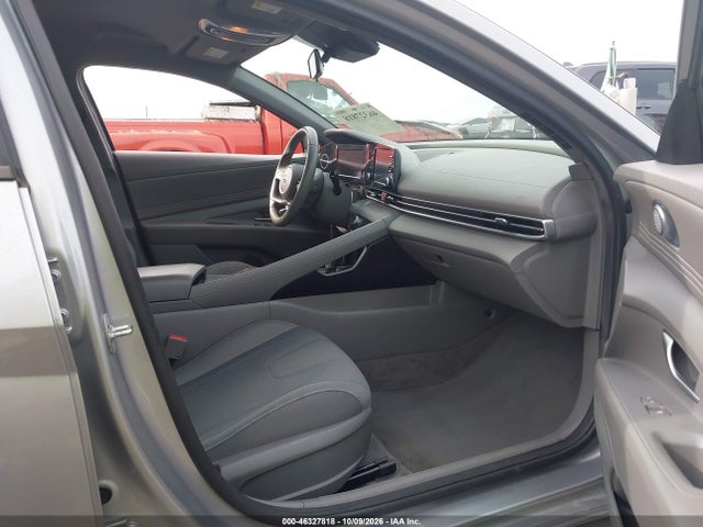 2022 HYUNDAI ELANTRA SEL 5