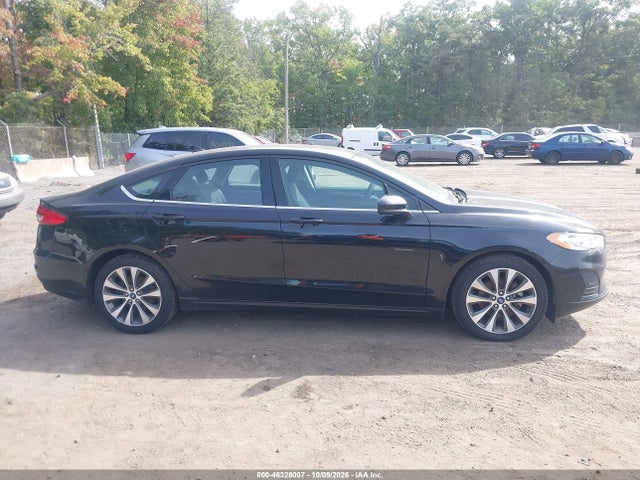 2019 FORD FUSION SE 13