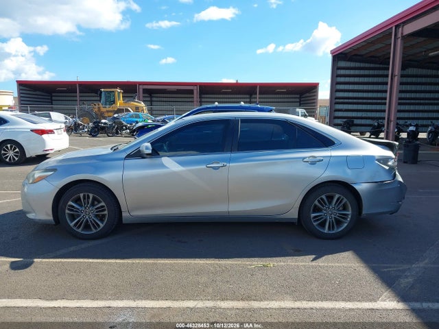2017 TOYOTA CAMRY SE 14