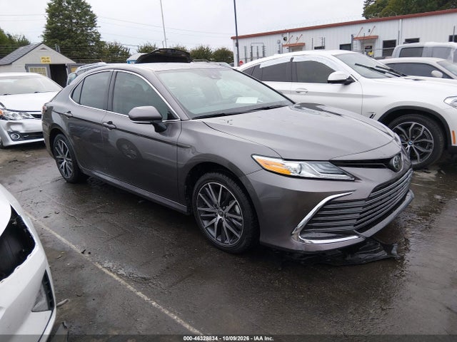2024 TOYOTA CAMRY XLE