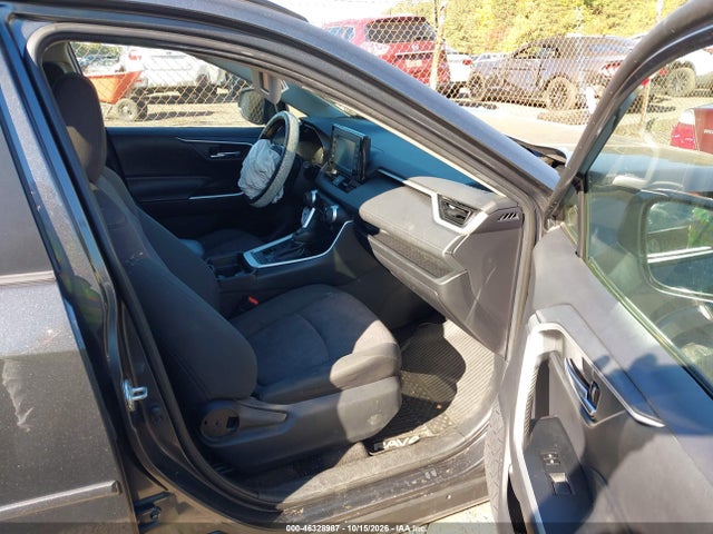 2019 TOYOTA RAV4 XLE 5