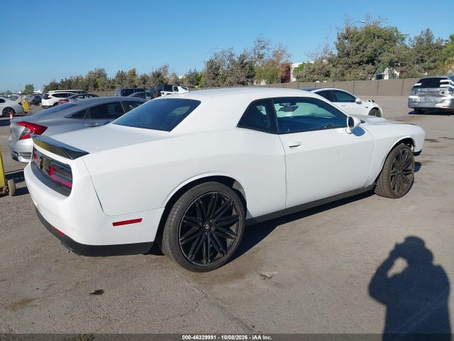 2019 DODGE CHALLENGER SXT 4