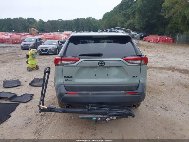 2022 TOYOTA RAV4 XLE 15