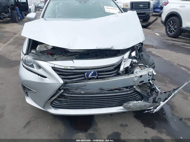 2018 LEXUS ES 300H 16