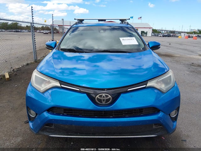 2018 TOYOTA RAV4 XLE 11