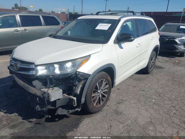 2018 TOYOTA HIGHLANDER XLE 2